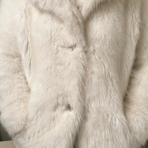 Michael Kors White Faux Fur Coat - Picture 4 of 5